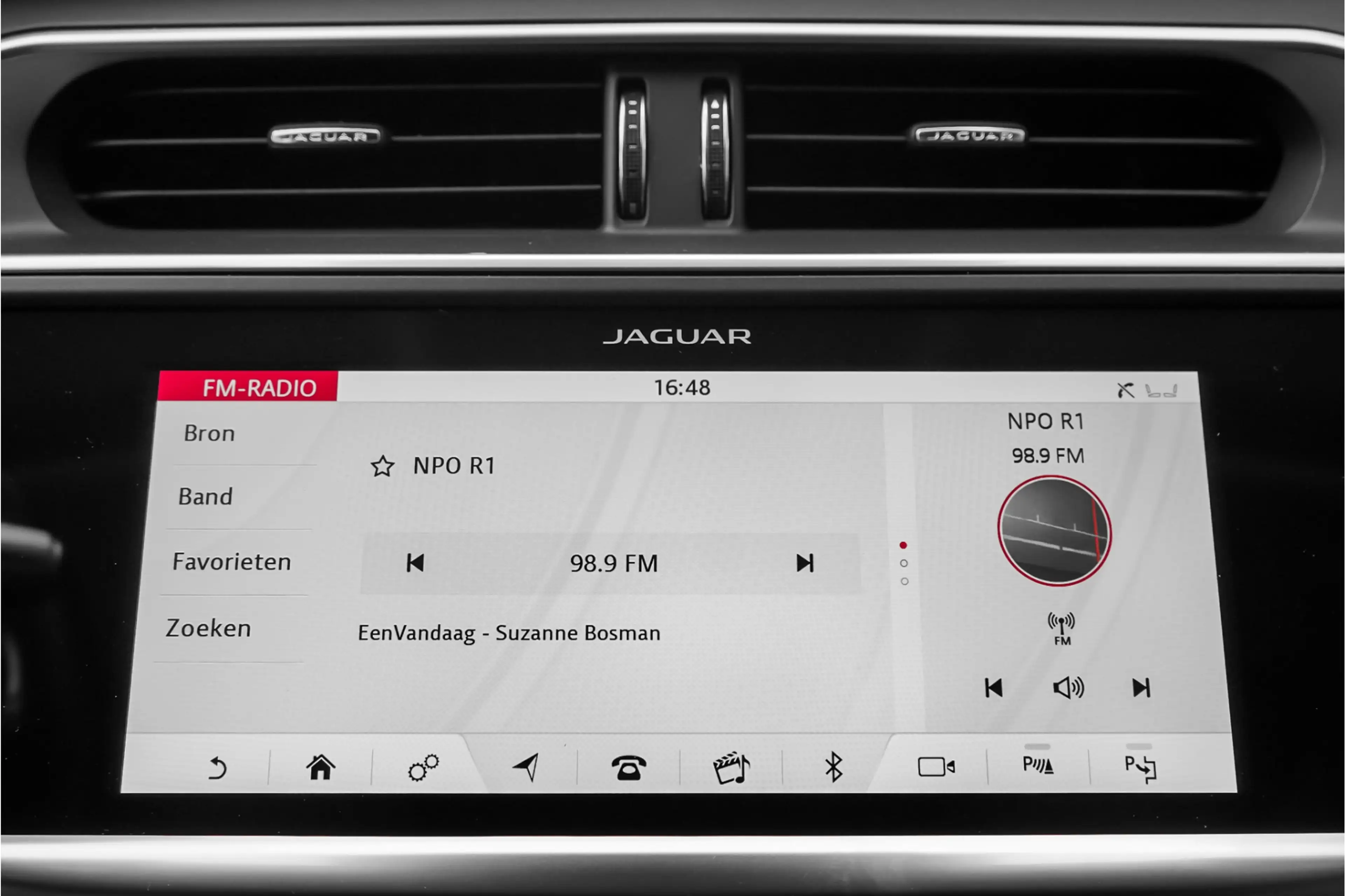 Jaguar I-Pace EV400 SE 90 kWh Pano ACC Camera 21" — photo 26