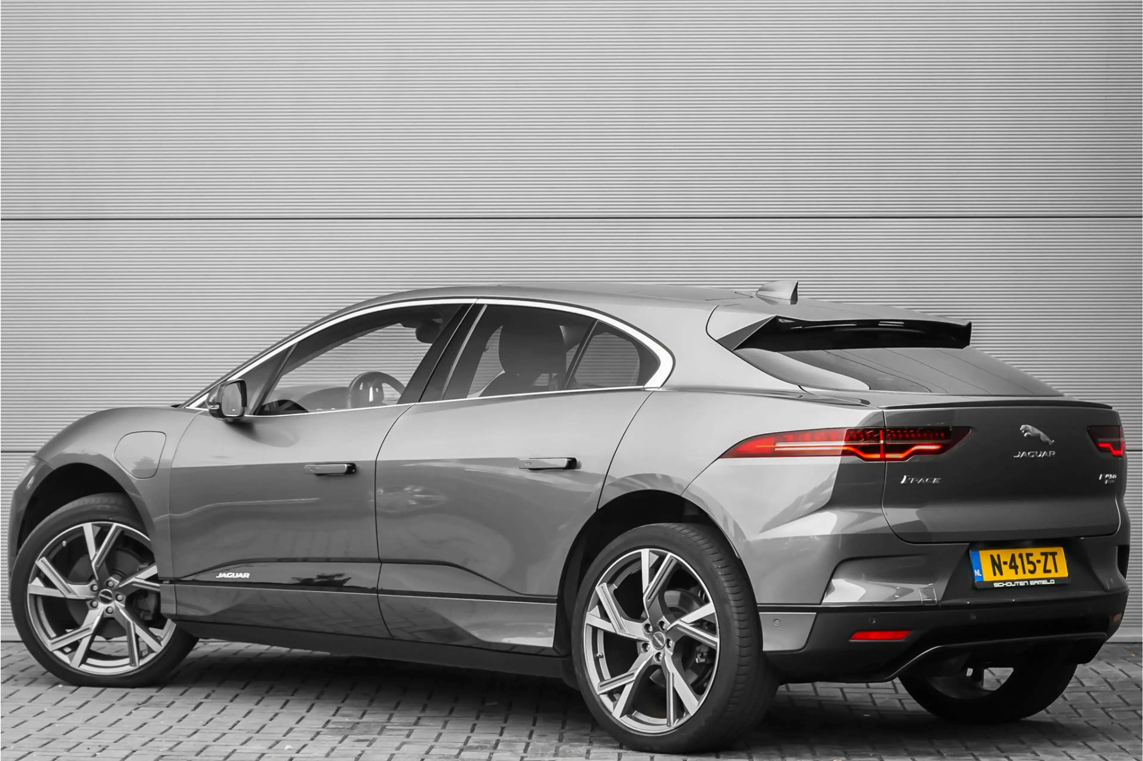 Jaguar I-Pace EV400 SE 90 kWh Pano ACC Camera 21" — photo 12