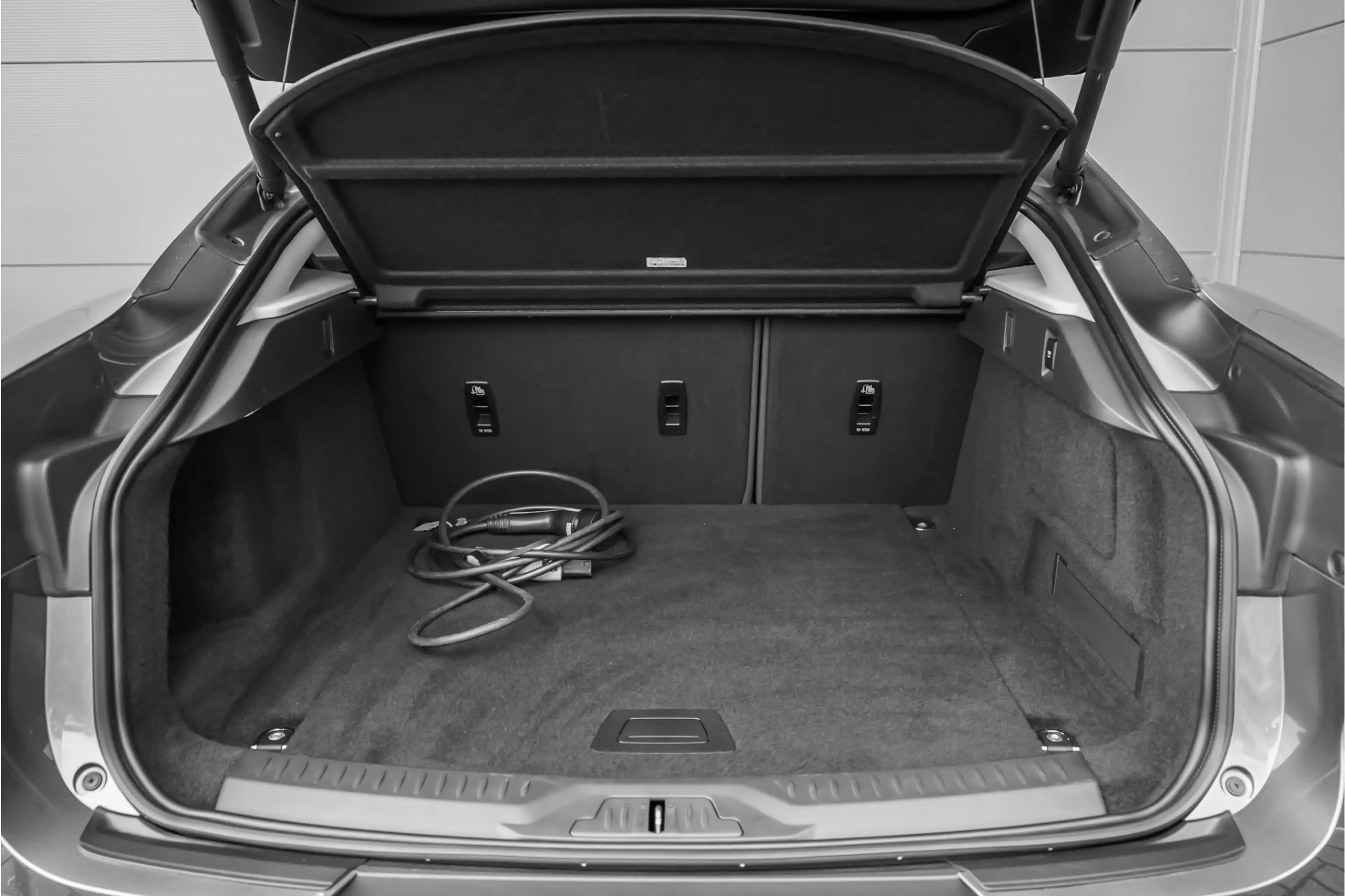 Jaguar I-Pace EV400 SE 90 kWh Pano ACC Camera 21" — photo 7