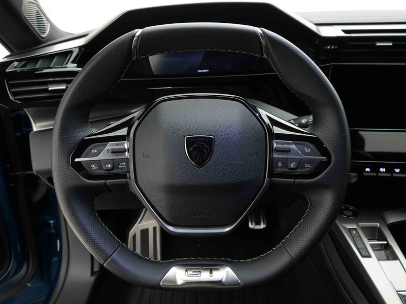Peugeot 408 PHEV 225 | EV Range 60km | GT | GPS | LED | Camera — photo 10