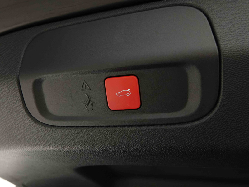 Peugeot 408 PHEV 225 | EV Range 60km | GT | GPS | LED | Camera — photo 7