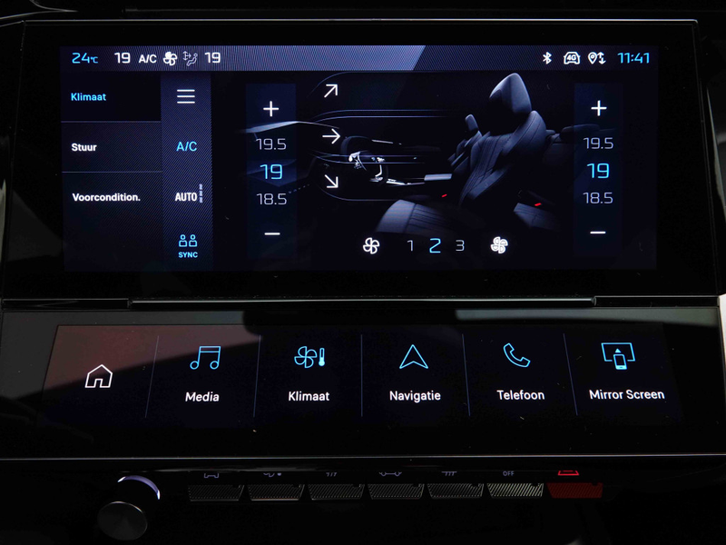 Peugeot 408 PHEV 225 | EV Range 60km | GT | GPS | LED | Camera — photo 11