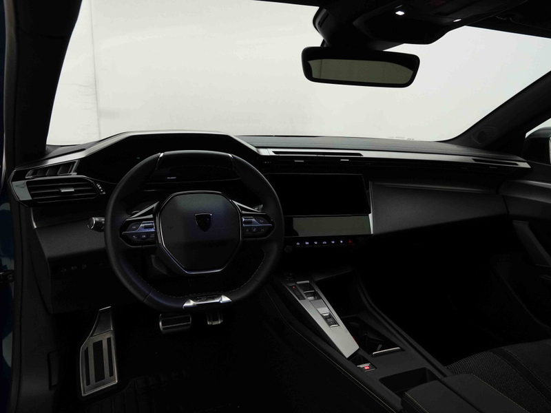 Peugeot 408 PHEV 225 | EV Range 60km | GT | GPS | LED | Camera — photo 9
