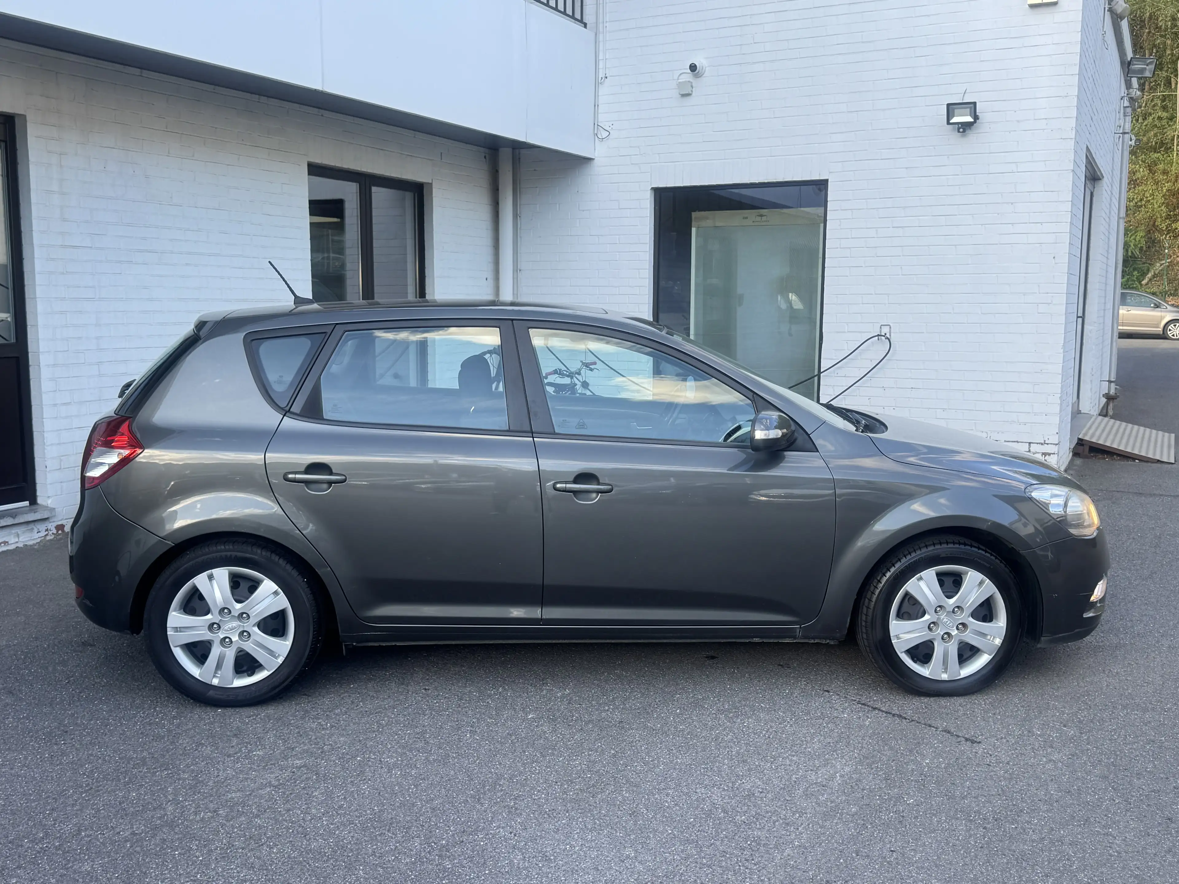 Kia Ceed / cee'd 1600 ESSENCE AUTOMATIQUE 5 PORTES CLIM GPS — photo 5