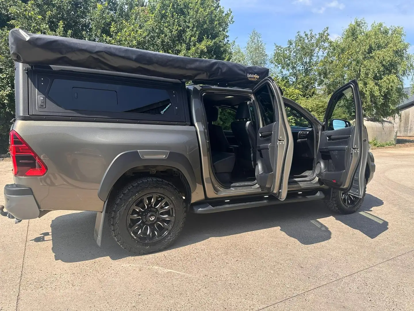 Toyota Hilux HiLux 4x4 Double Cab Autm. Invincible Bronze - 2