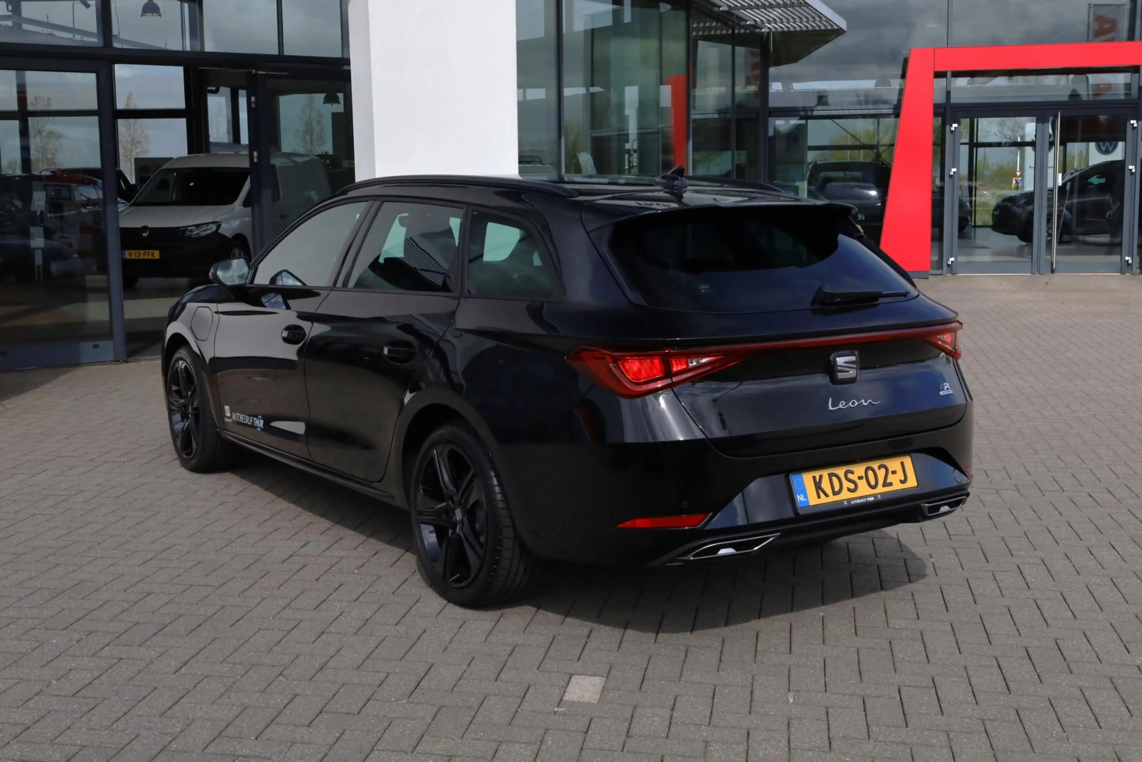 SEAT Leon e-Hybrid Sportstourer 1.5 TSI FR Business 204PK / 150kW DSG — photo 7