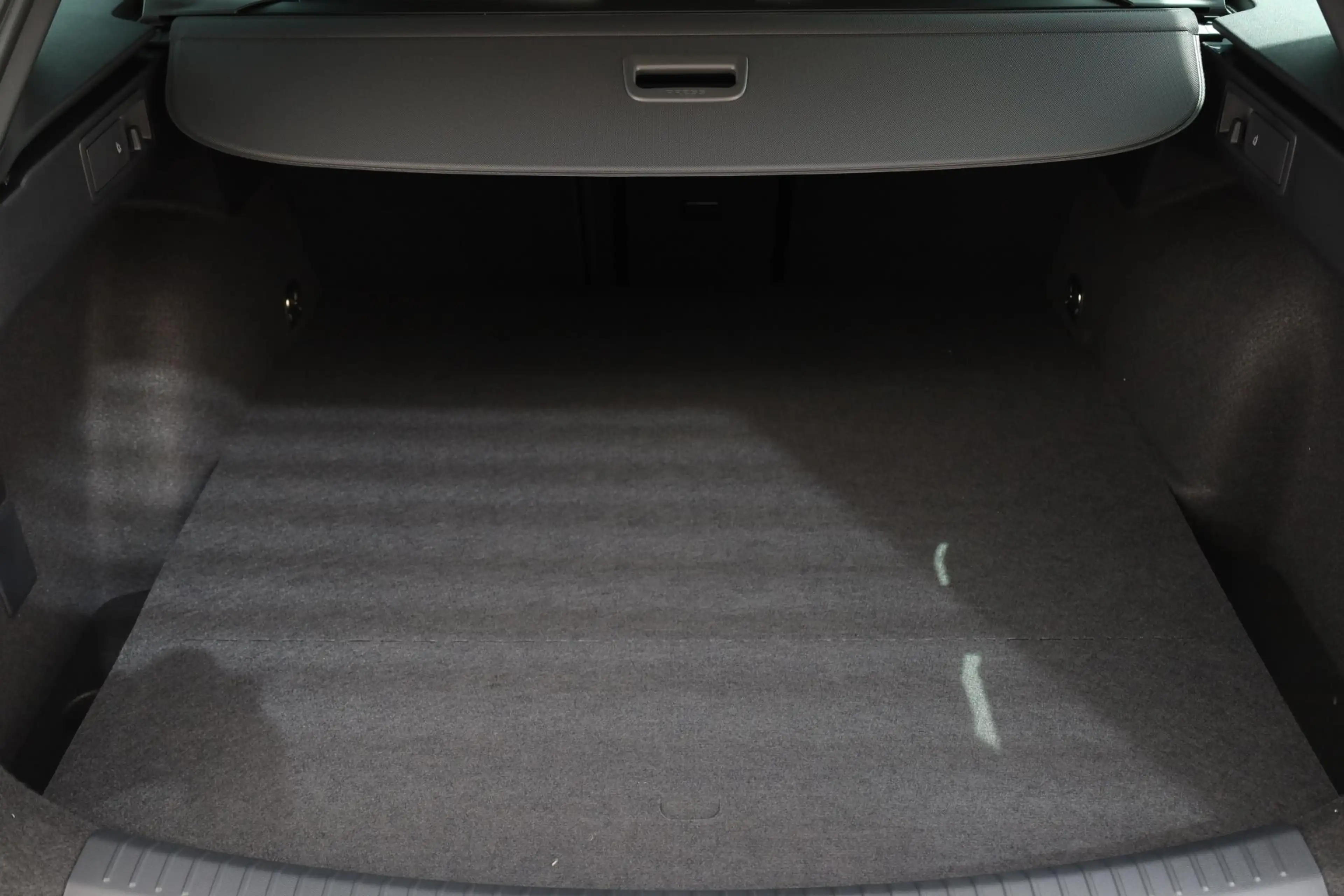 SEAT Leon e-Hybrid Sportstourer 1.5 TSI FR Business 204PK / 150kW DSG — photo 40