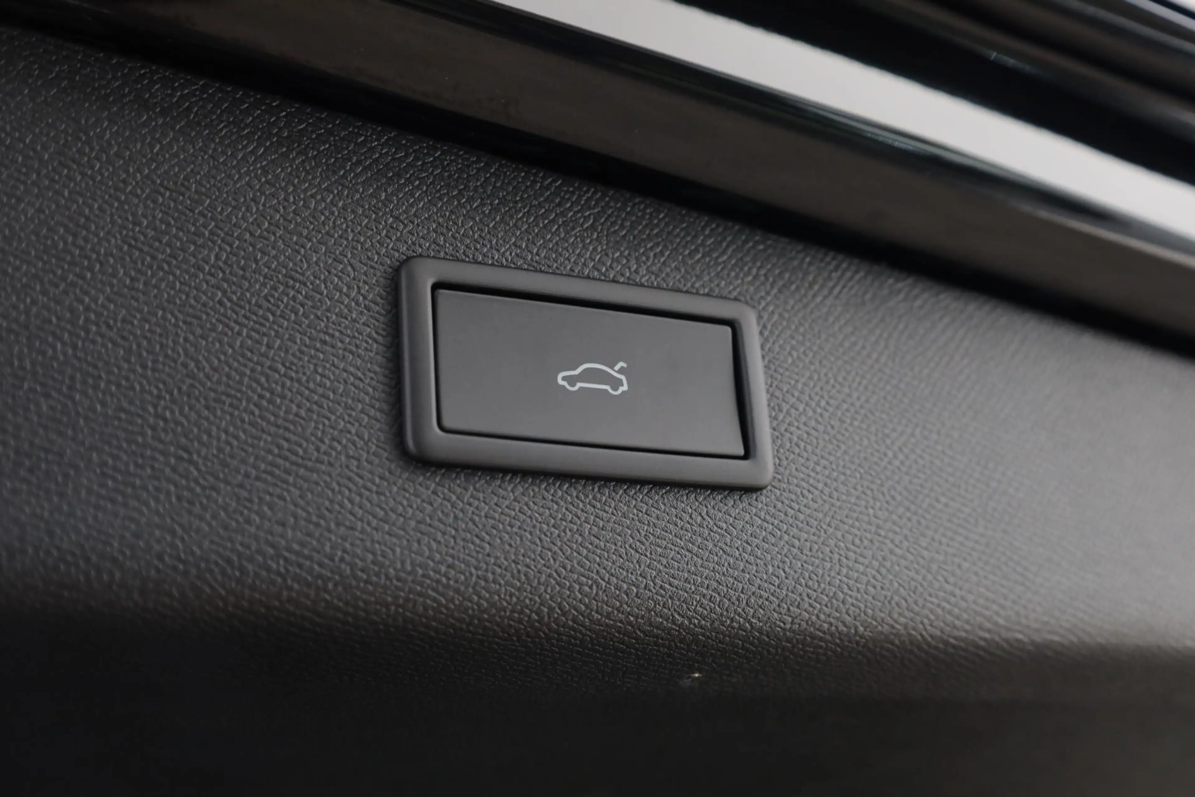 SEAT Leon e-Hybrid Sportstourer 1.5 TSI FR Business 204PK / 150kW DSG — photo 42