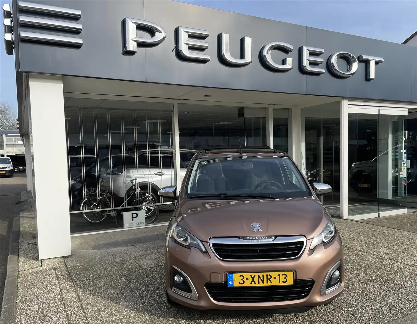 Peugeot 108 1.0 12V E-VTI 51KW 5DR Beige - 1
