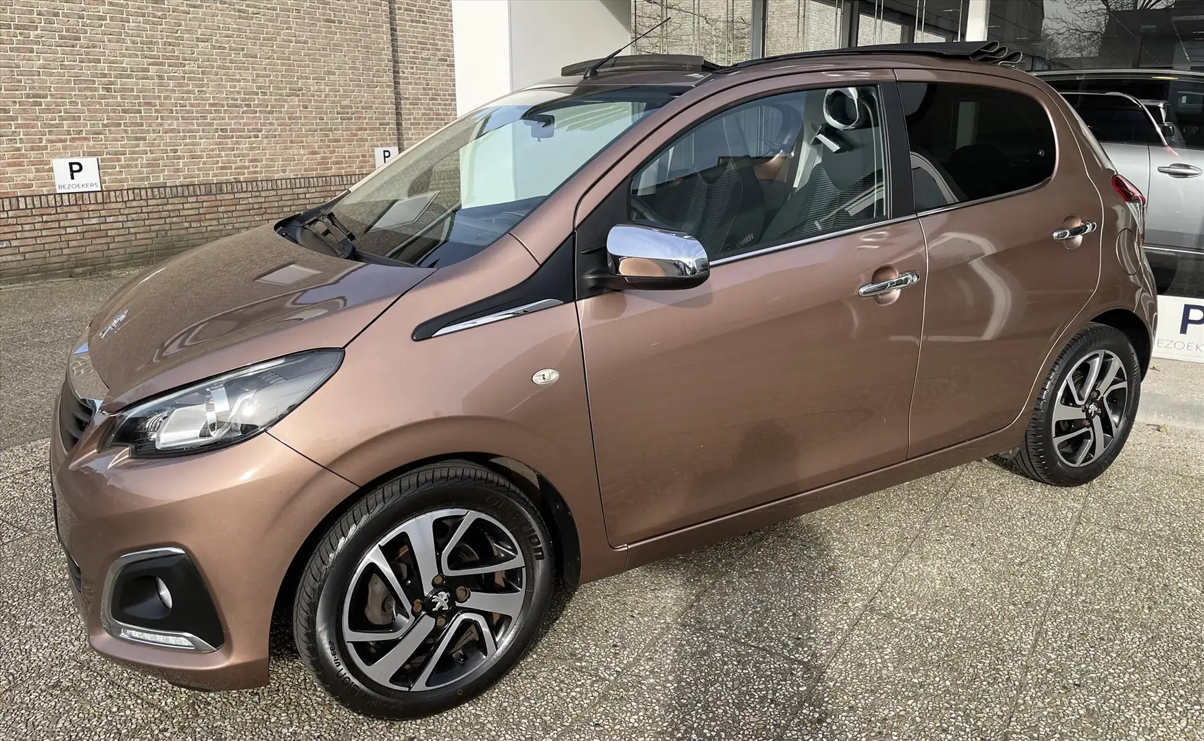 Peugeot 108 1.0 12V E-VTI 51KW 5DR Beige - 2