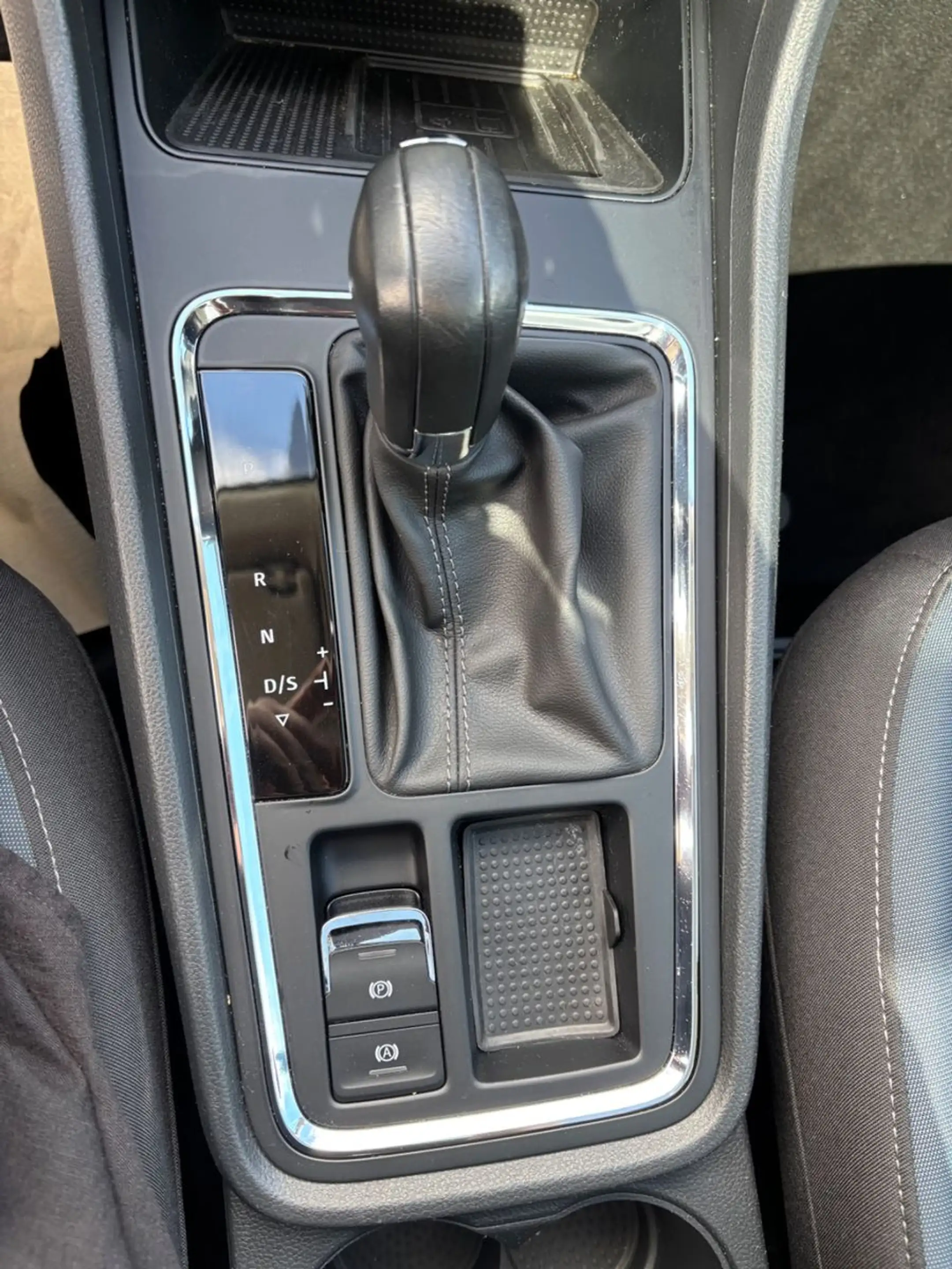 SEAT Ateca Style, Pano, SHZ, Navi, FullLink — photo 15