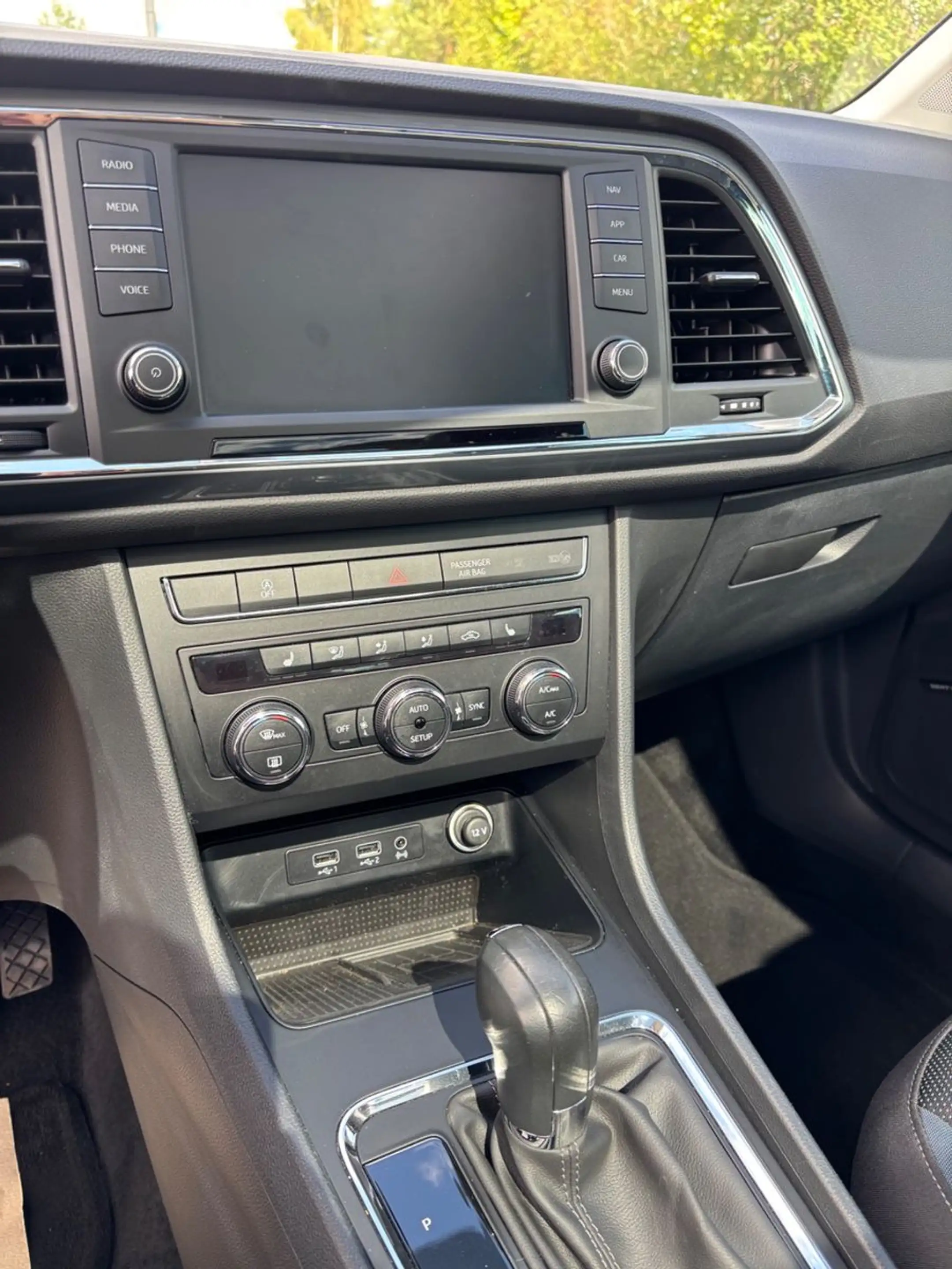 SEAT Ateca Style, Pano, SHZ, Navi, FullLink — photo 14