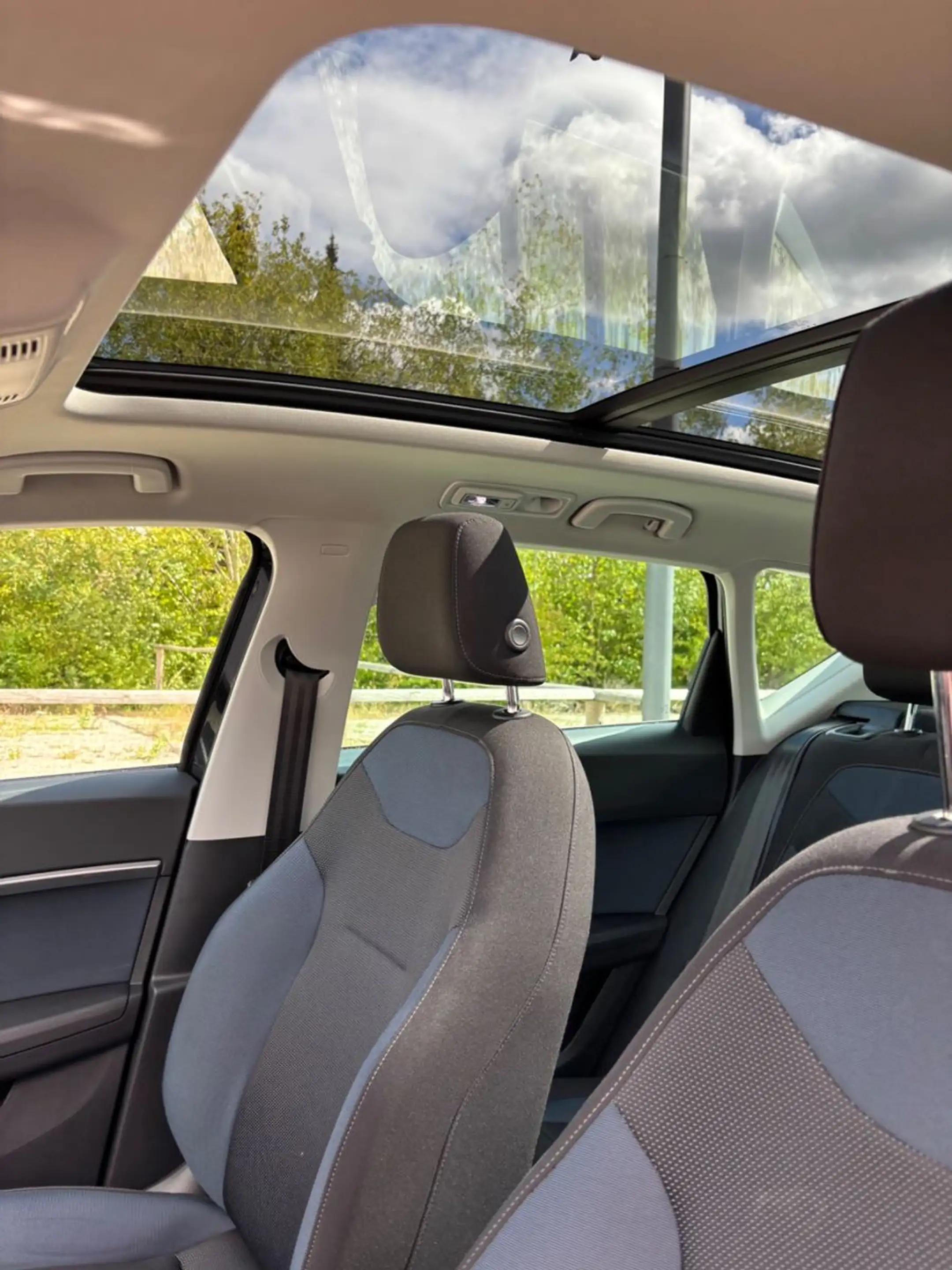 SEAT Ateca Style, Pano, SHZ, Navi, FullLink — photo 12