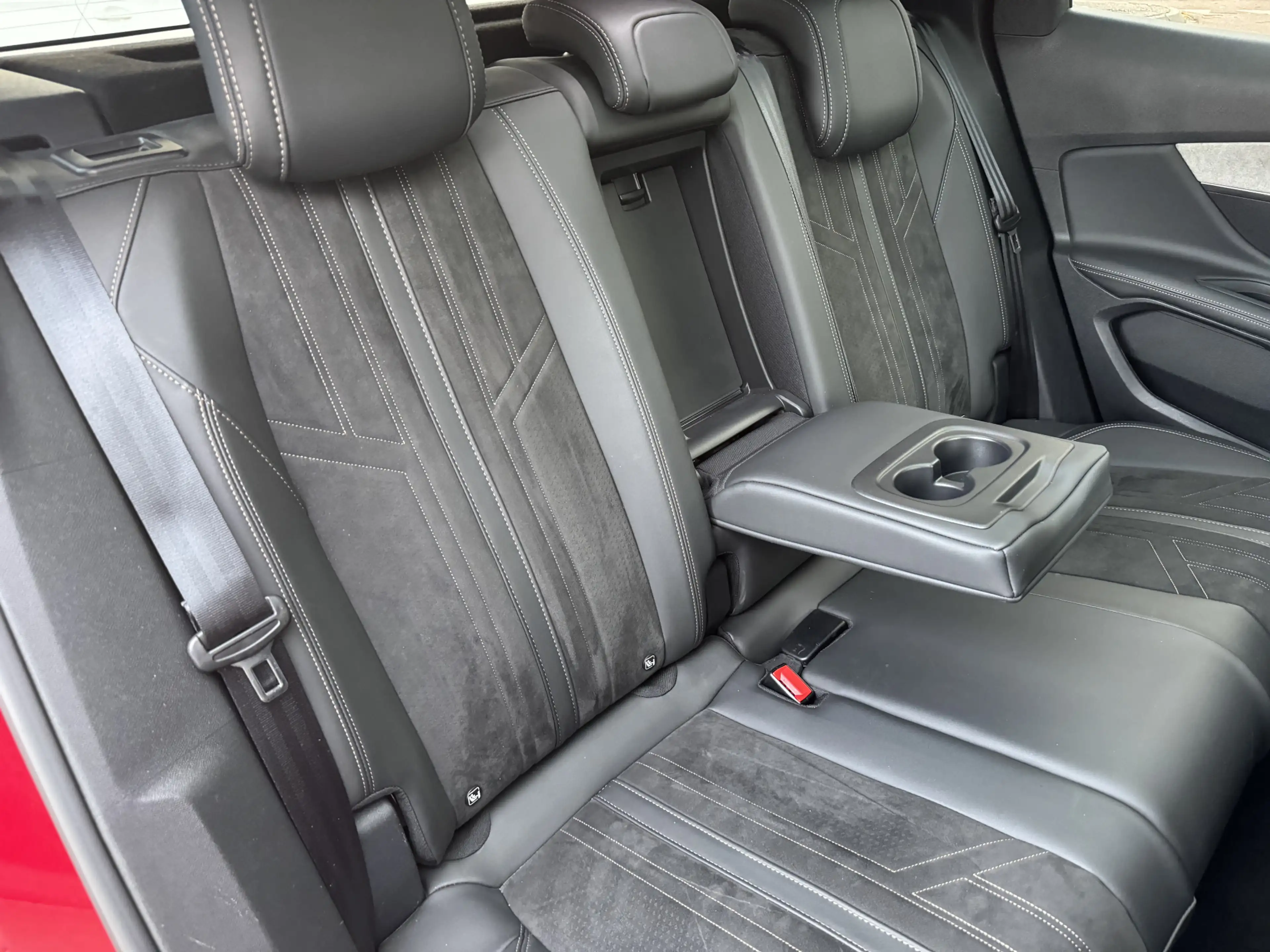 Peugeot 3008 1.6 PureTech Blue Lease GT Pano | Trekhaak | Memo — photo 2