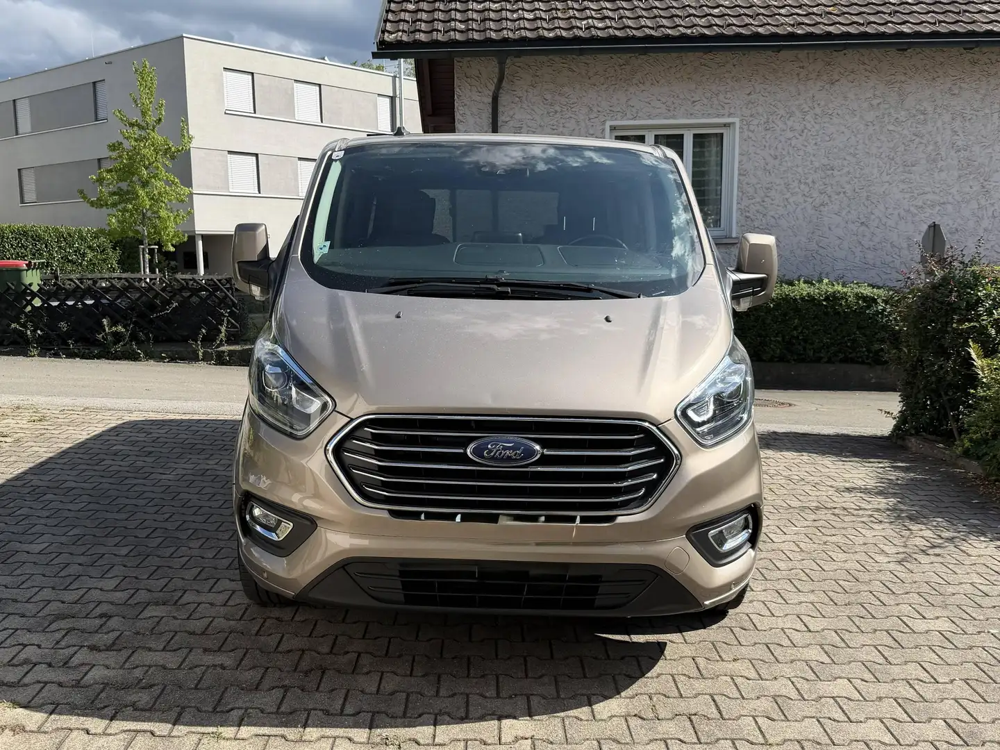 Ford Tourneo Custom 2.0 Eco Blue 320 T1 Titanium Bronze - 2