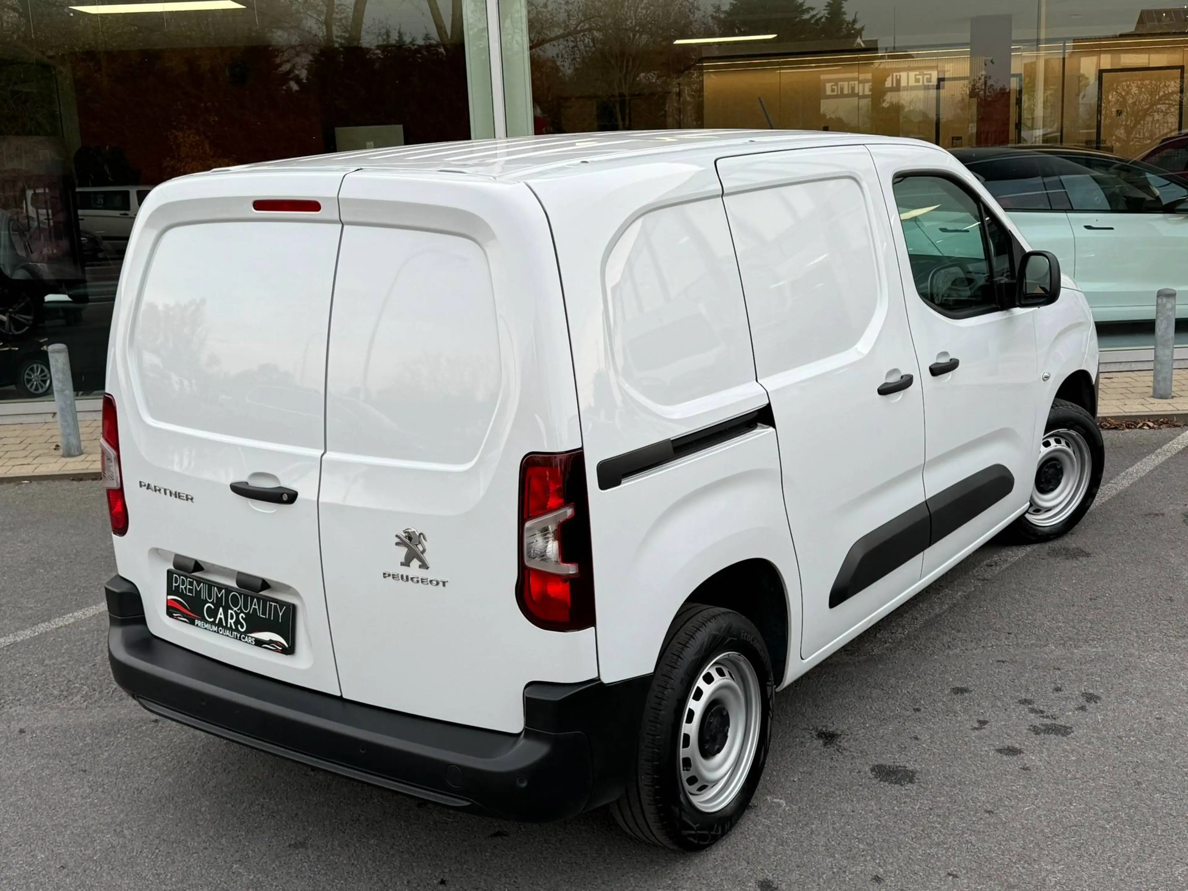 Peugeot Partner 3ZIT / CARPLAY / SENSOREN / AIRCO / CRUISCONTROLE — photo 12