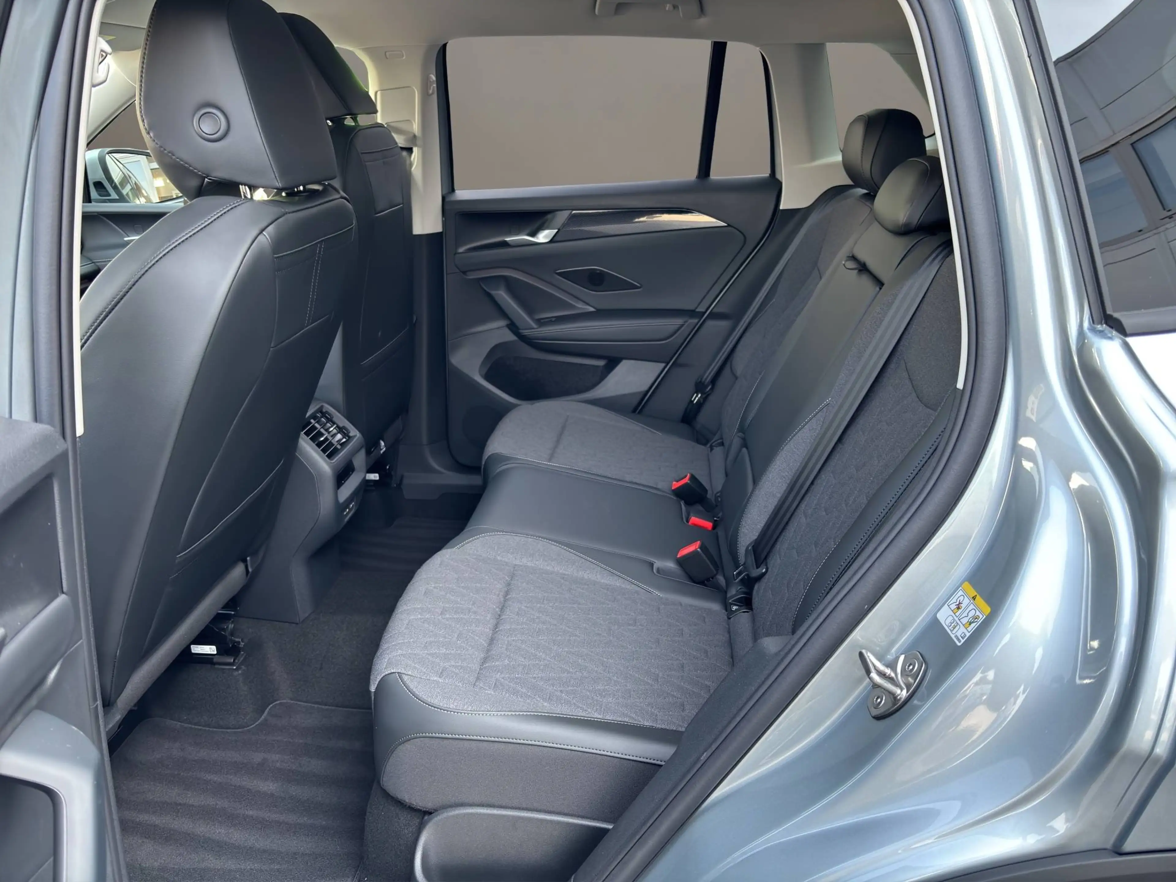 Volkswagen Tiguan FRIENDS - DSG - nur € 36.499,-* Monatlich € 354,- ! — photo 10