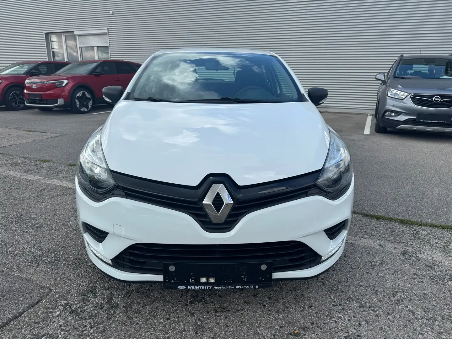 Renault Clio Expression 1,2i 16V 75 Weiß - 2