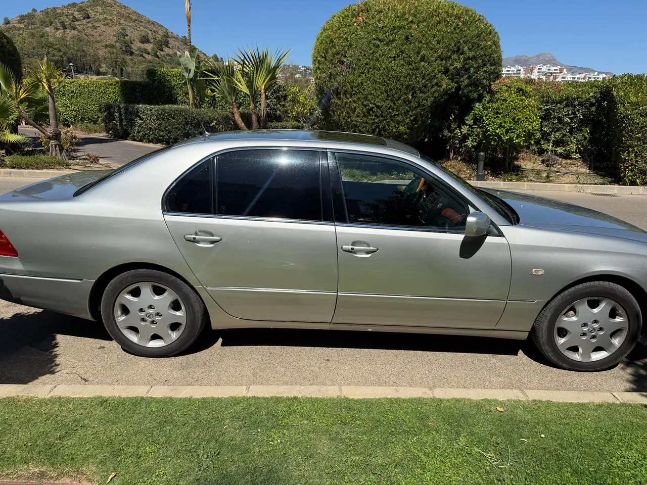 Lexus LS 430, foto 3