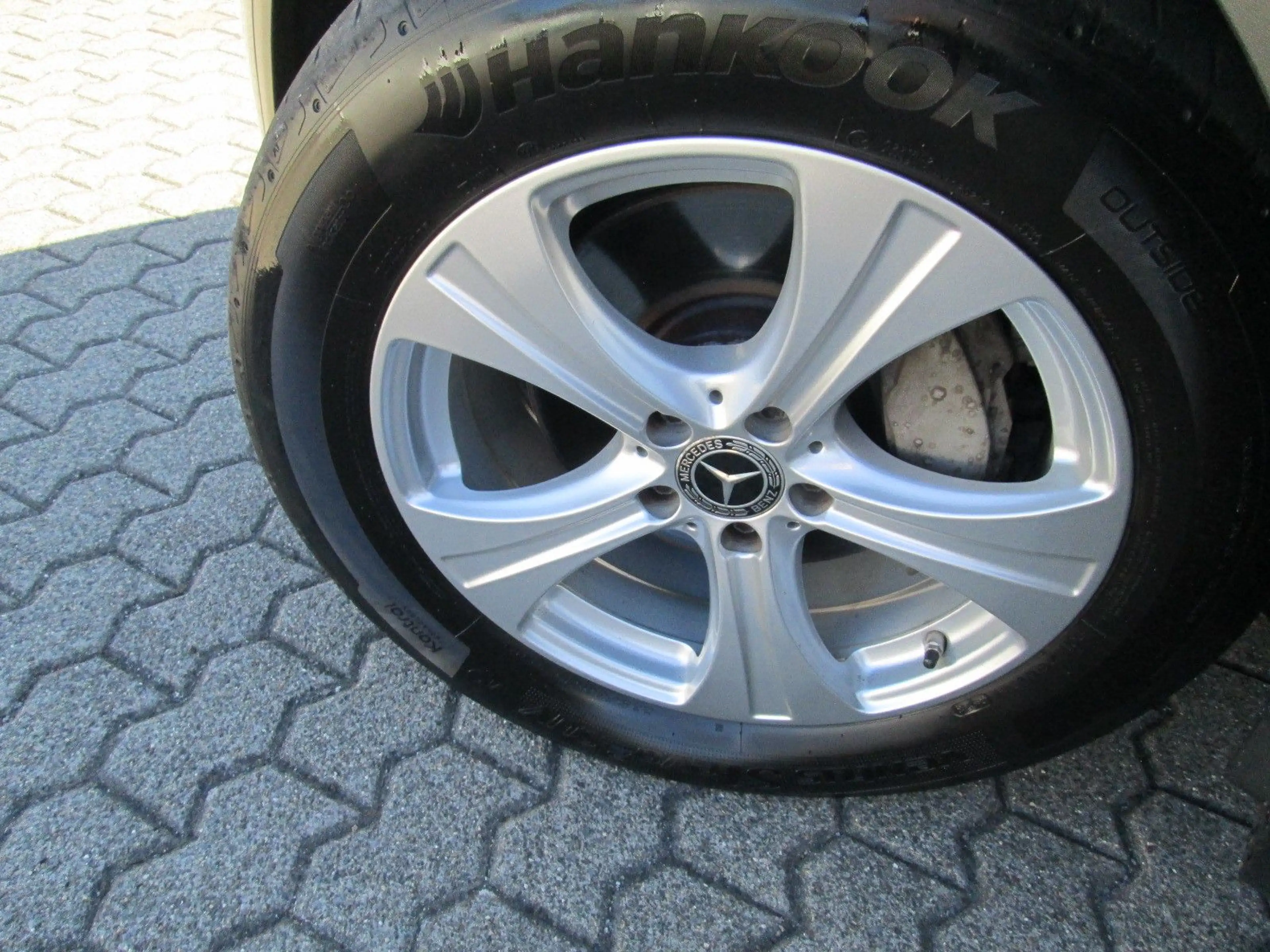 Mercedes-Benz GLC 220 d 4Matic — photo 5