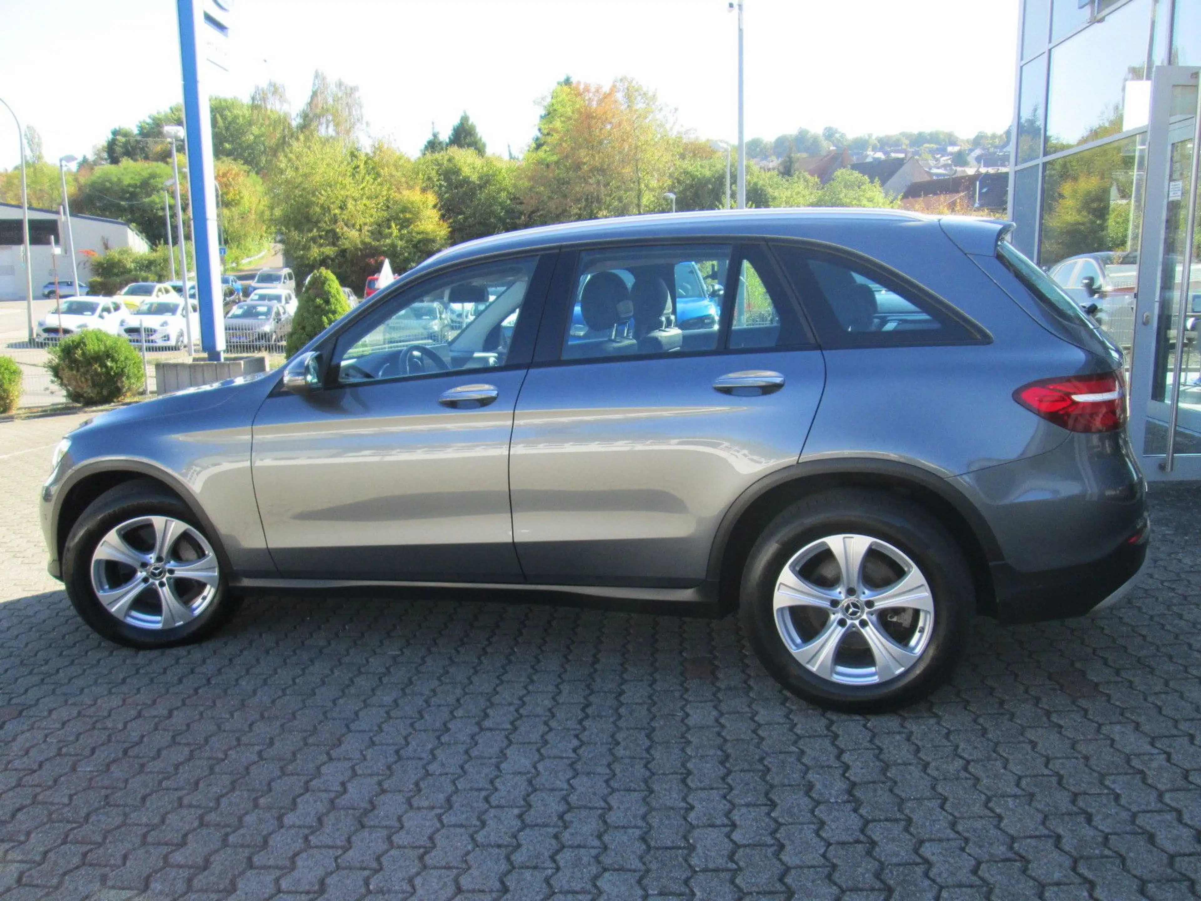Mercedes-Benz GLC 220 d 4Matic — photo 4