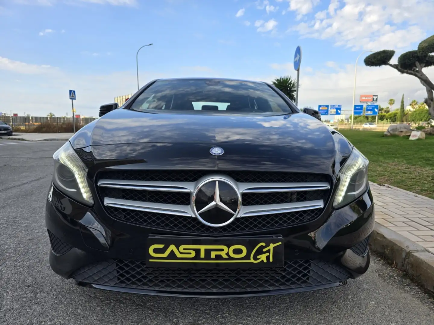 Mercedes-Benz A 180 180CDI BE Urban Negro - 2