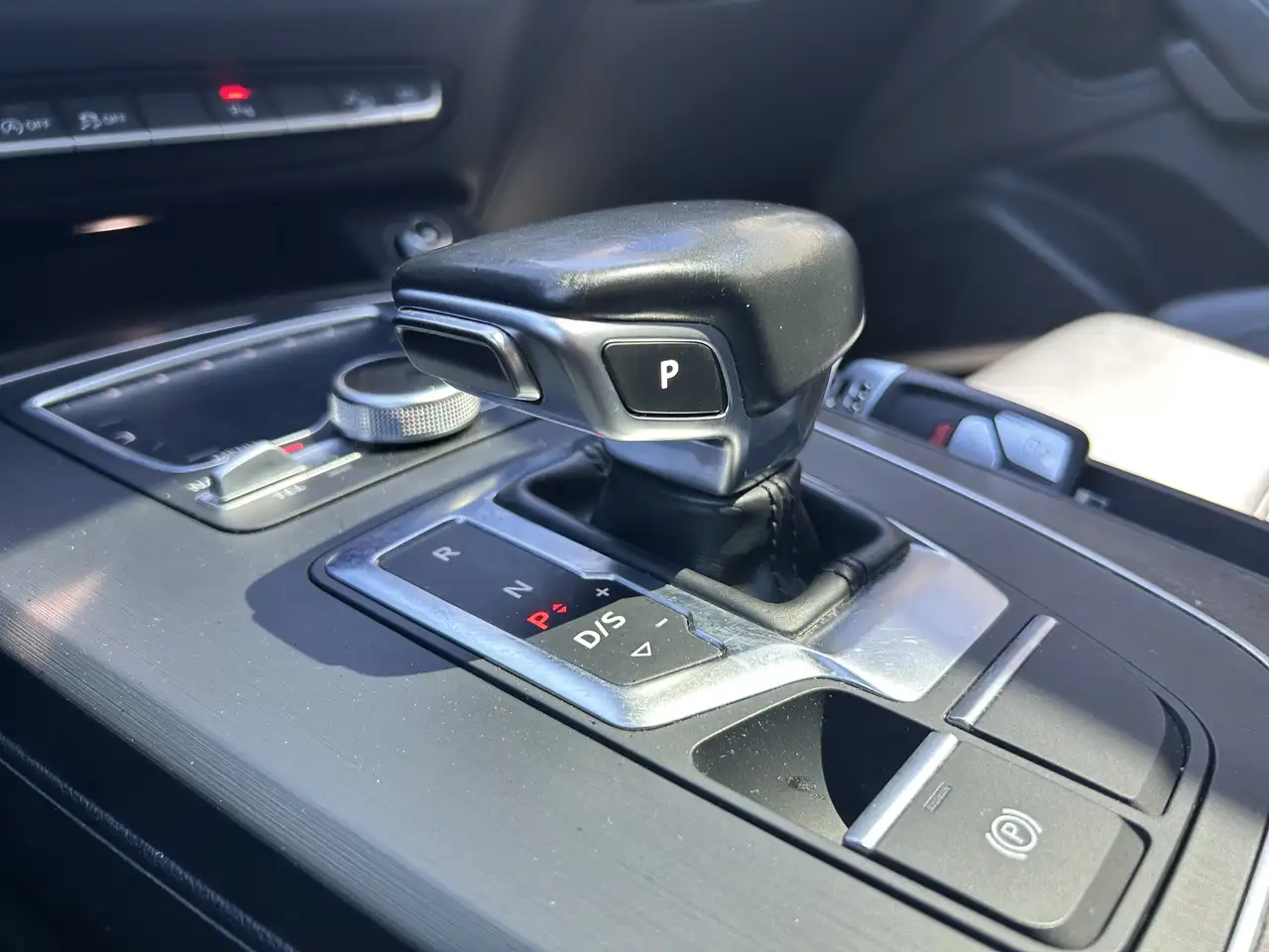 Audi Q5 снимка Audi Q5