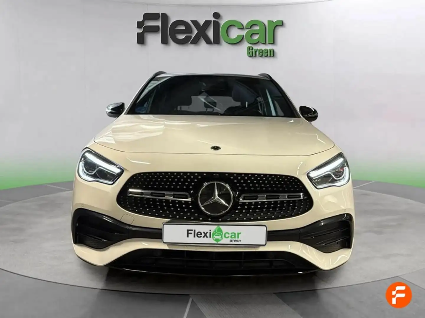 Mercedes-Benz GLA 250 e Amarillo - 2