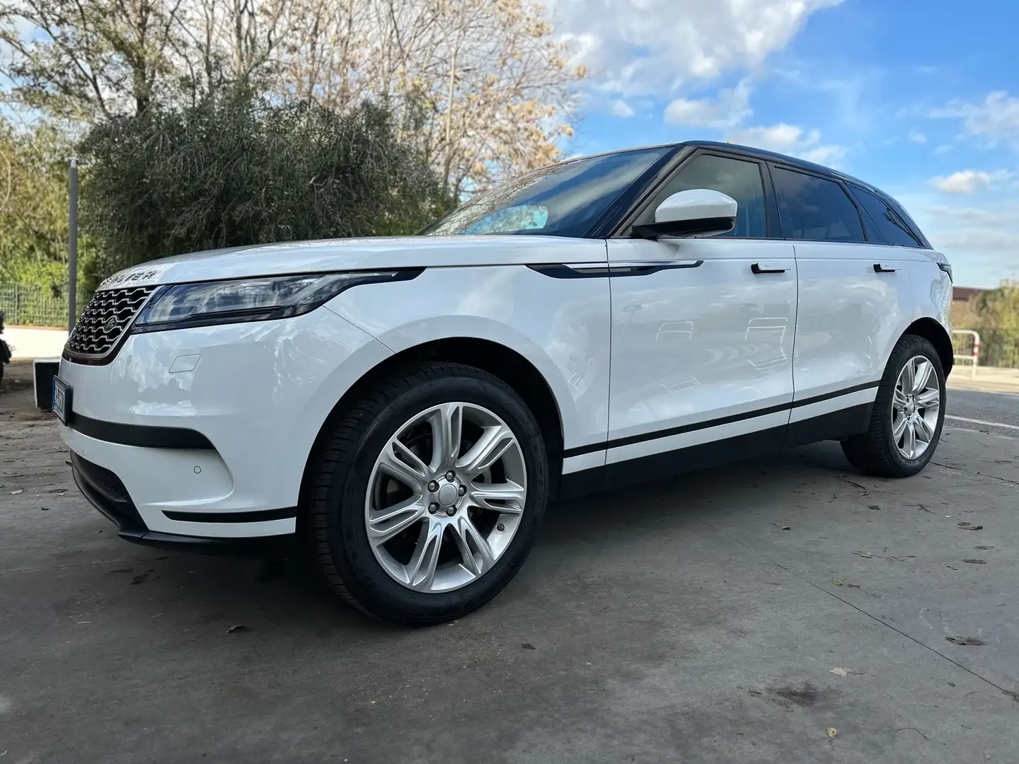 Land Rover Range Rover Velar 2.0 T. Benzina 250cv UNIPRO Tagliandi Land Rover!! Bianco - 1