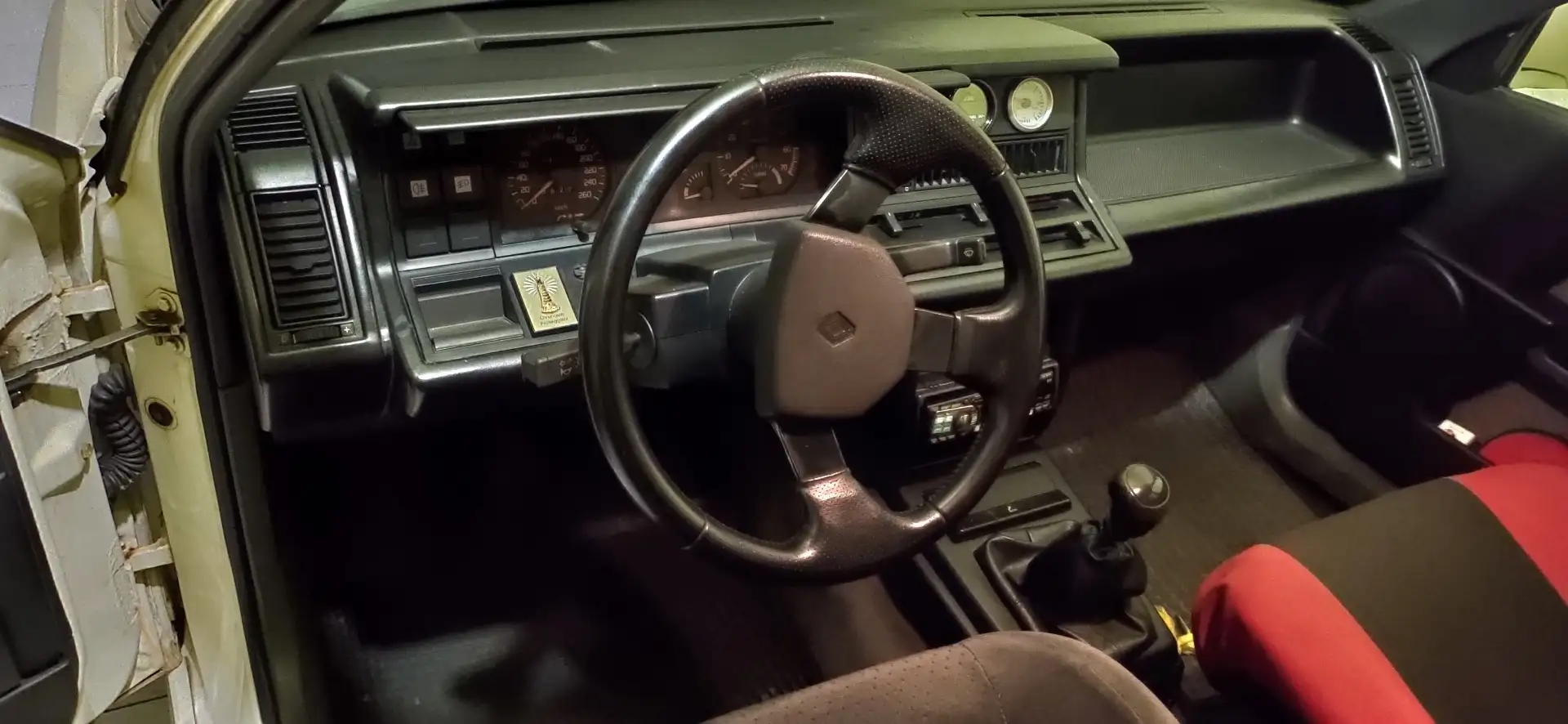 Renault R 21 R21 4p 2.0 turbo - 1