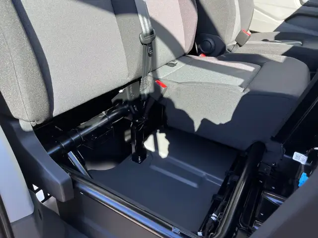 Volkswagen Crafter view 13