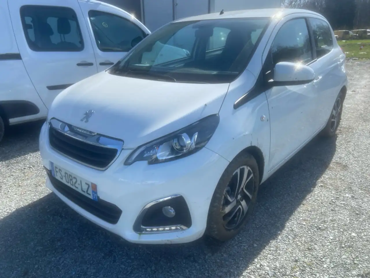 Peugeot 108 VTI ALLURE 72CH sociÃ©tÃ© 2 PLACES