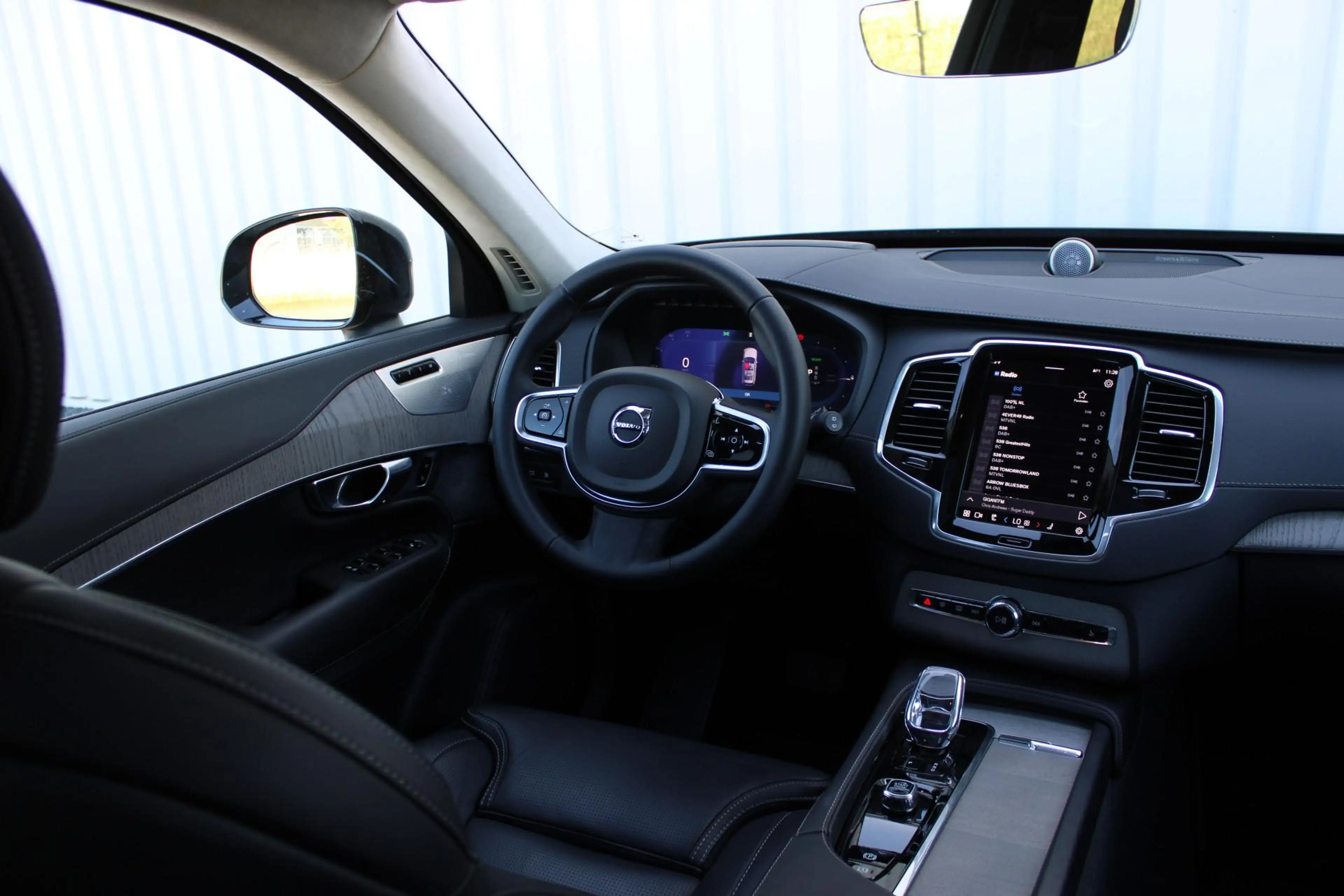 Volvo XC90 2.0 T8 Recharge AWD Ultra Dark | Incl. 12 maanden — photo 2