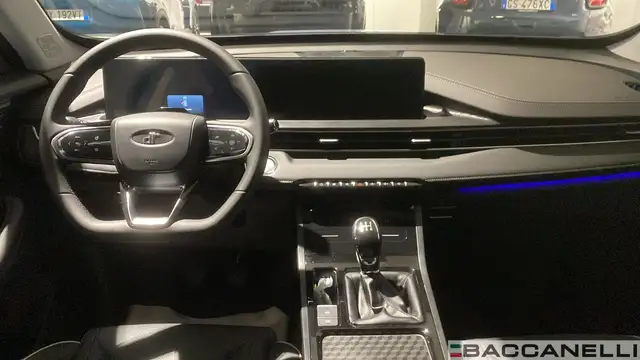 DR Automobiles DR5 view 13