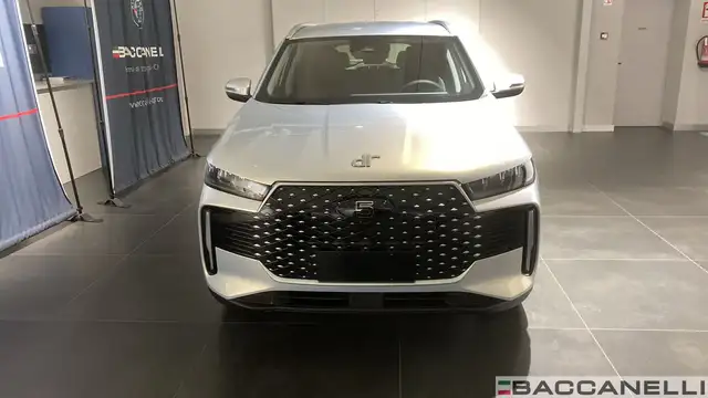 DR Automobiles DR5 view 6