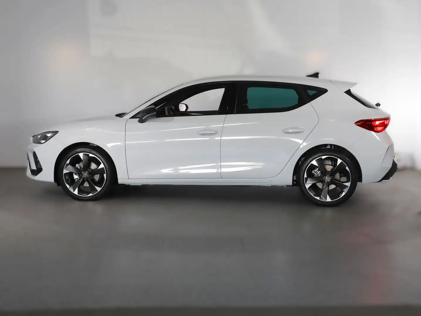 CUPRA Leon 1.5 TSI 150 PS ACT Weiß - 2
