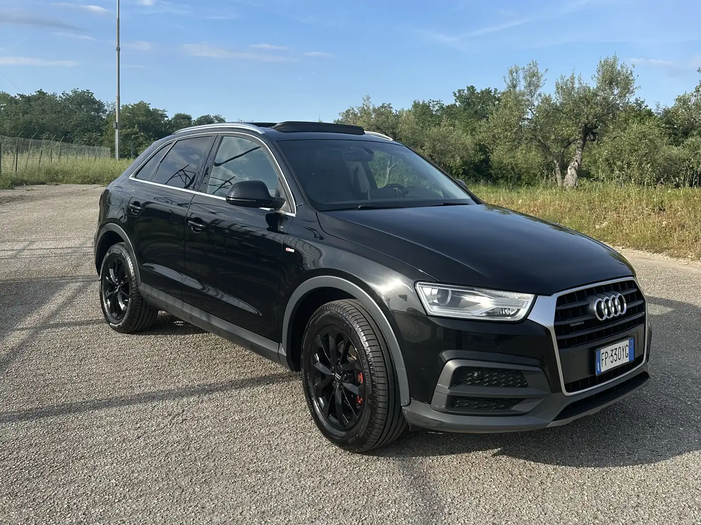 Audi Q3 2.0 tdi *TETTO* S line quattro 150cv - 1