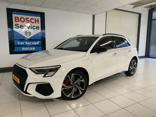 Audi A3 Sportback 45 TFSI e S edition Competition Carplay