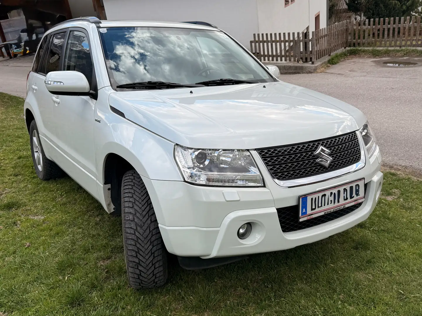 Suzuki Grand Vitara Grand Vitara 1,9 VX-EL 5DR DDiS L4V01 Weiß - 2