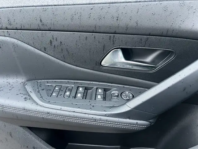Peugeot 308 view 12
