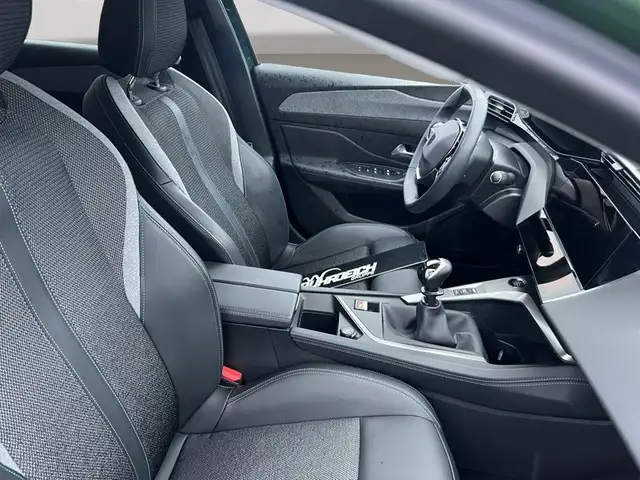 Peugeot 308 view 7