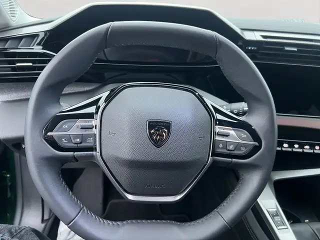 Peugeot 308 view 11