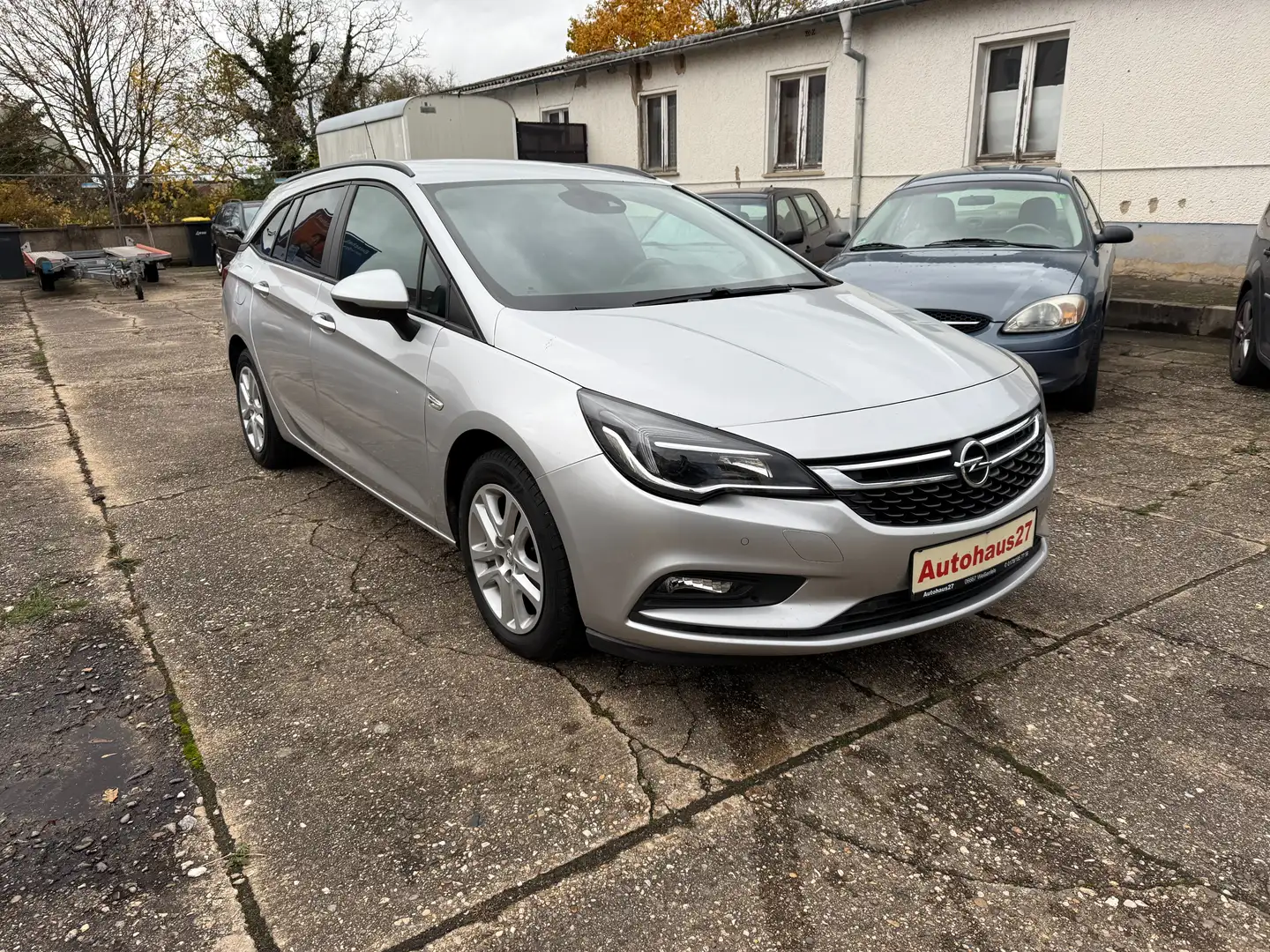 Opel Astra Tourer 1.6 CDTI Navi, Klima, Sitz+Lenkrad Heiz. Silber - 1