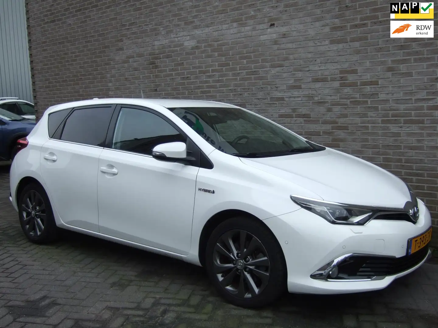 Toyota Auris 1.8 Hybrid Business - Stoelverwarming - Weiß - 1