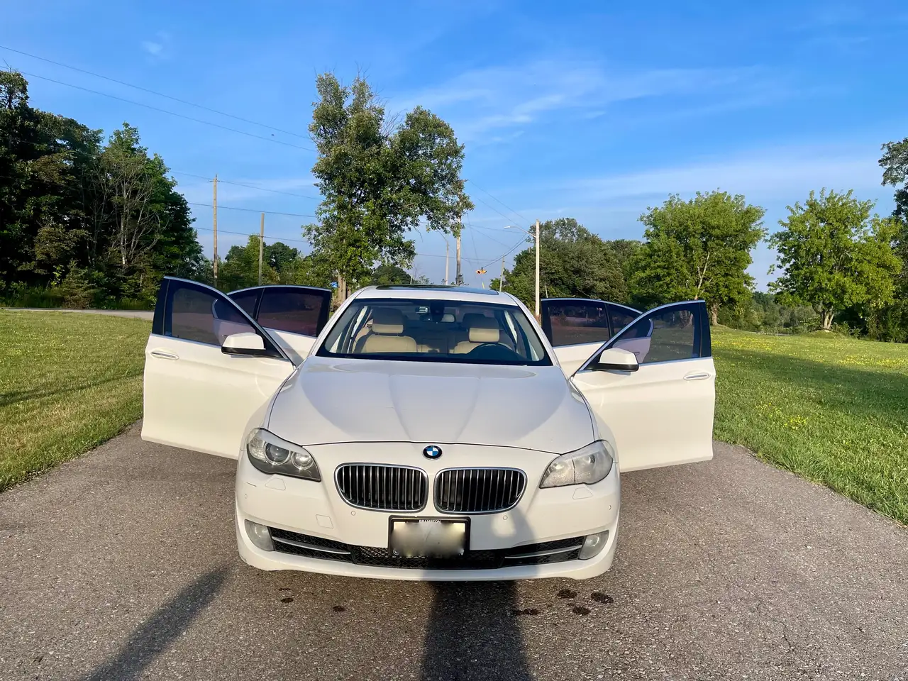 BMW 5 Series photo BMW 5 Series