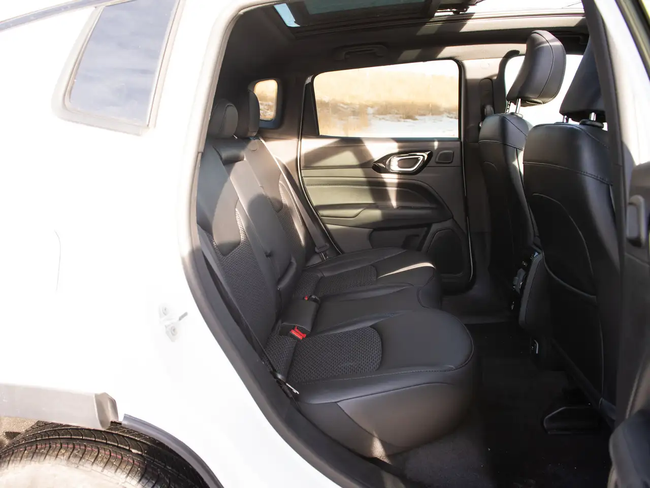 Jeep Compass photo Jeep Compass