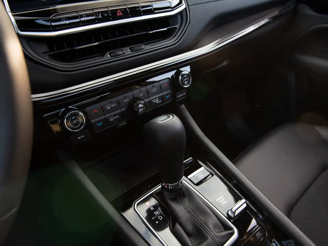 Jeep Compass photo Jeep Compass