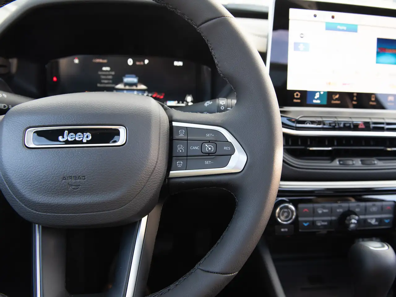 Jeep Compass photo Jeep Compass