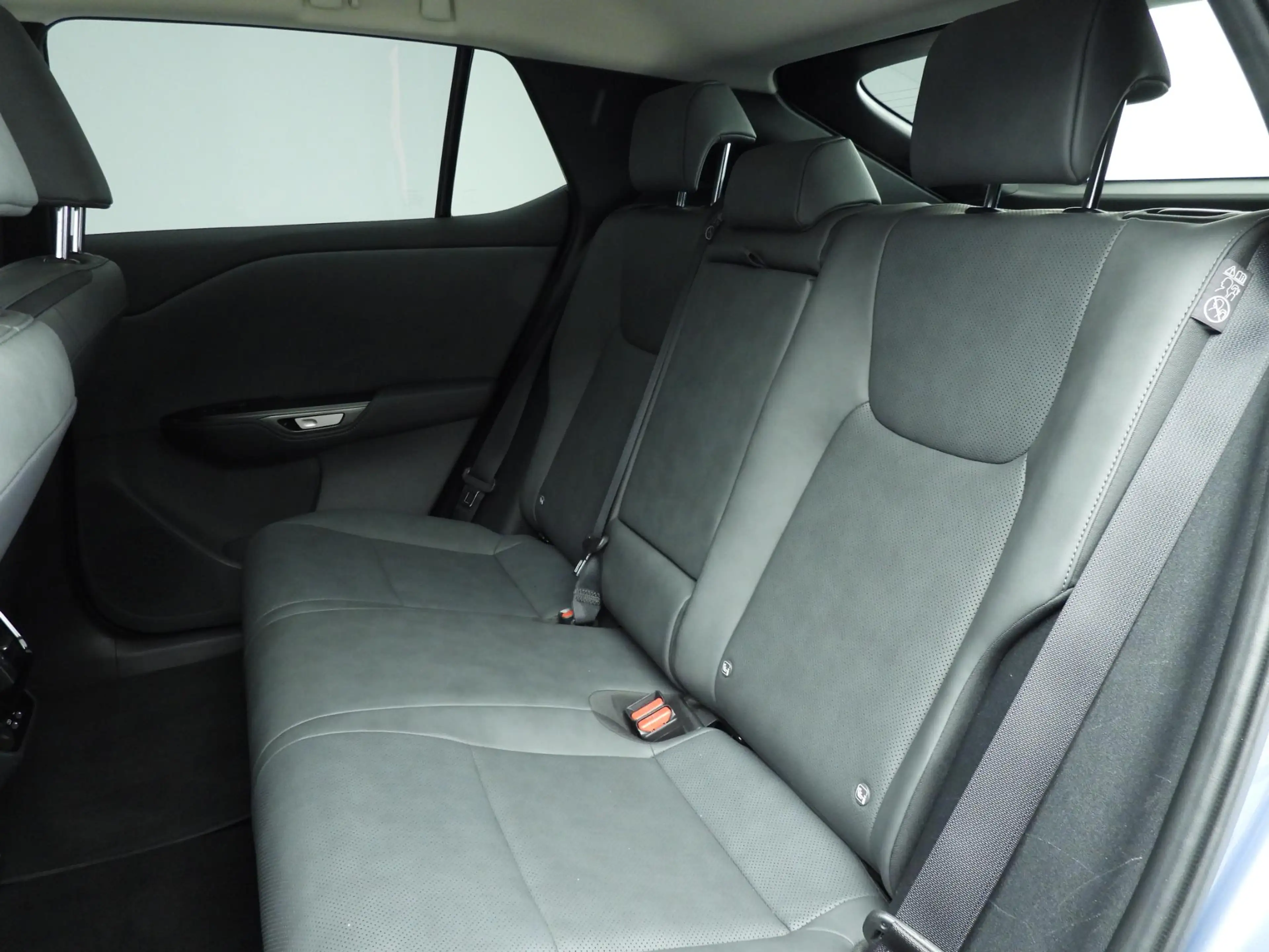 Lexus RZ 450e Executive Line 71 kWh | Premium Pack | Panora — photo 8
