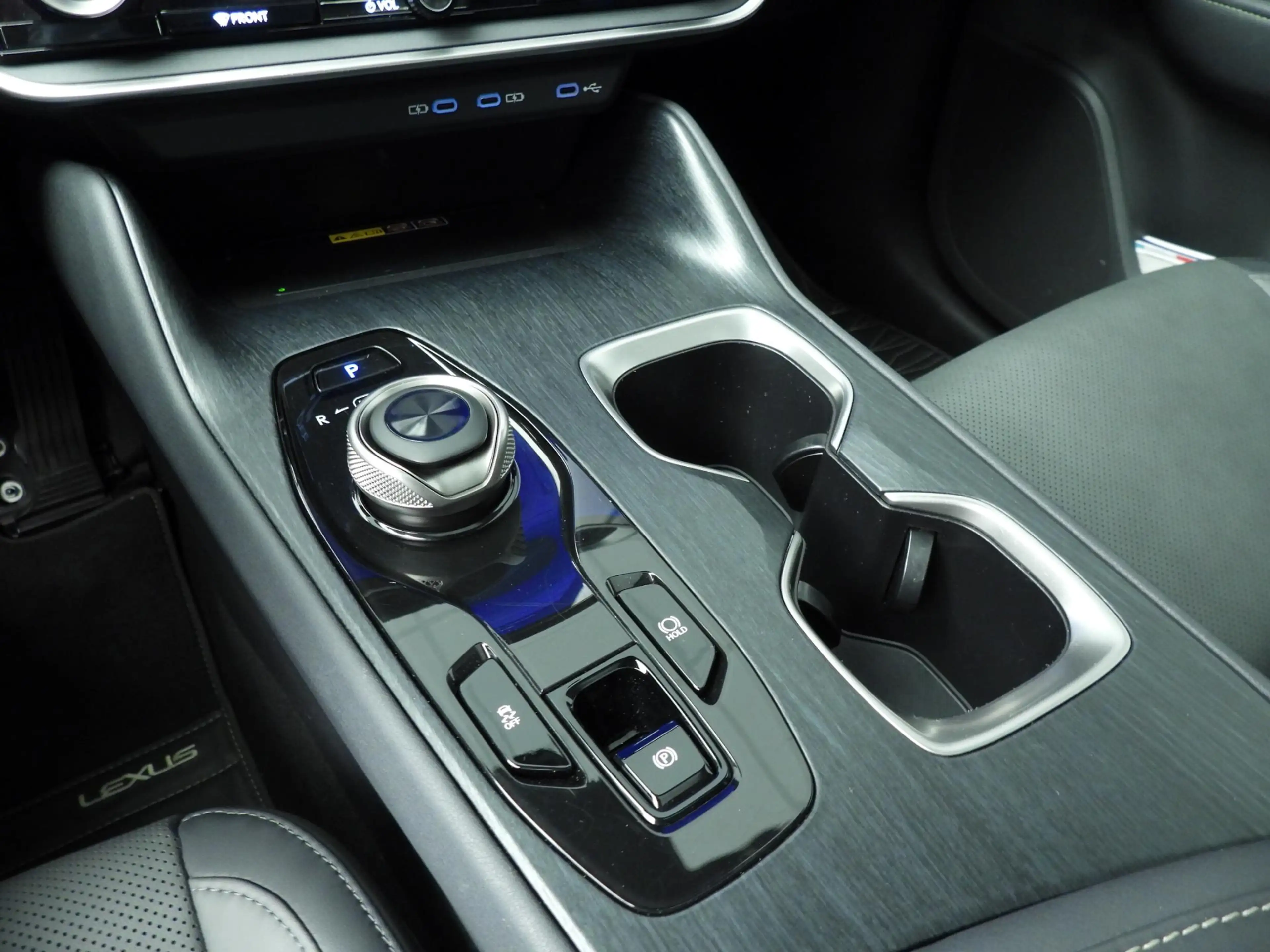Lexus RZ 450e Executive Line 71 kWh | Premium Pack | Panora — photo 13